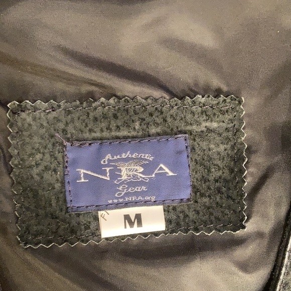 Men’s Authentic NRA Distressed Black Suede Leather Conceal Carry Vest Size M - Picture 2 of 16